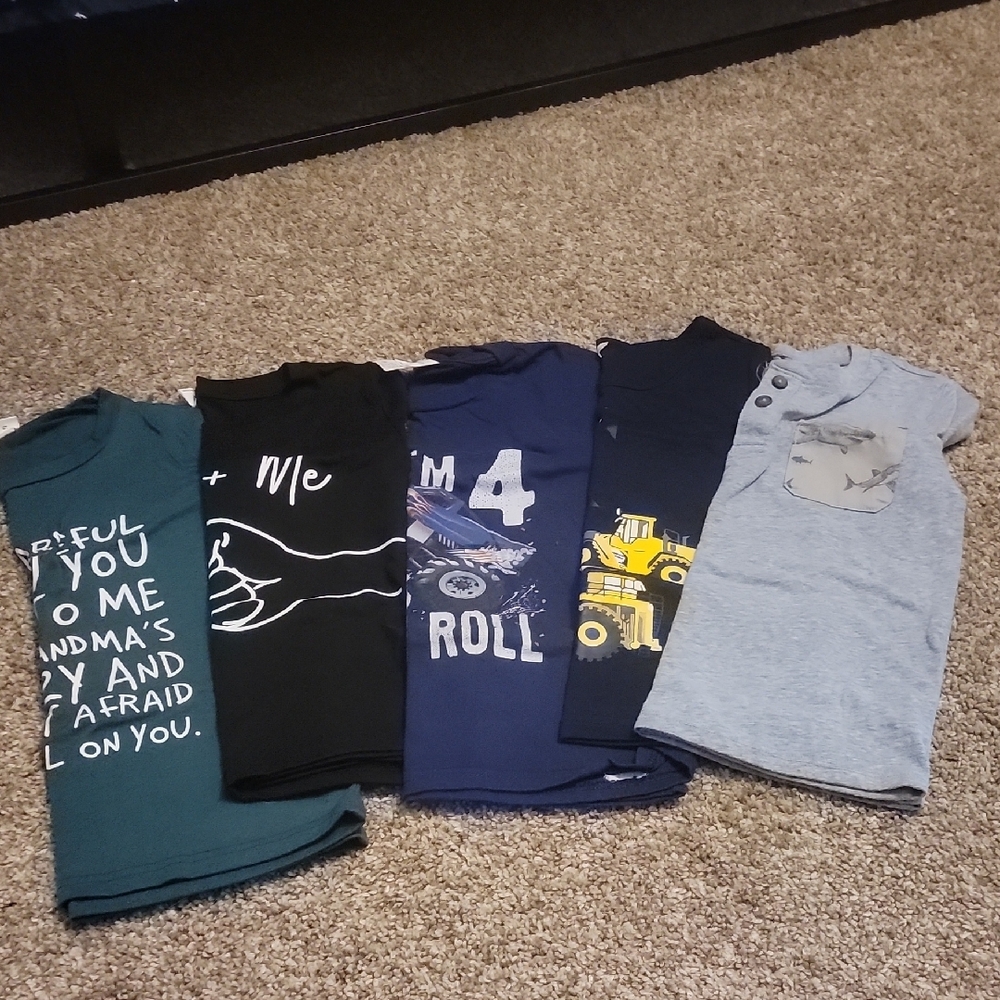 Green and Black Short Sleeve Tees Casual Collection